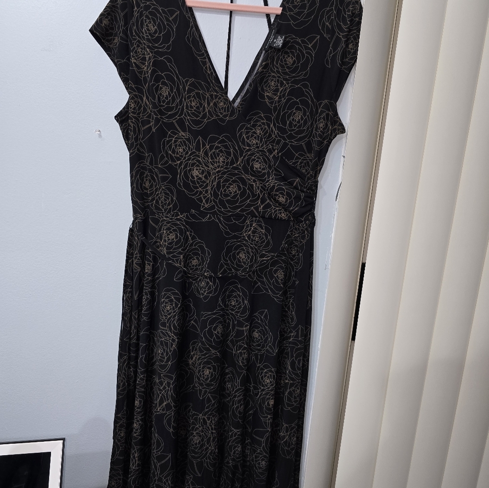 Courtenay Black and Gold Fit and Flare Midi Dress